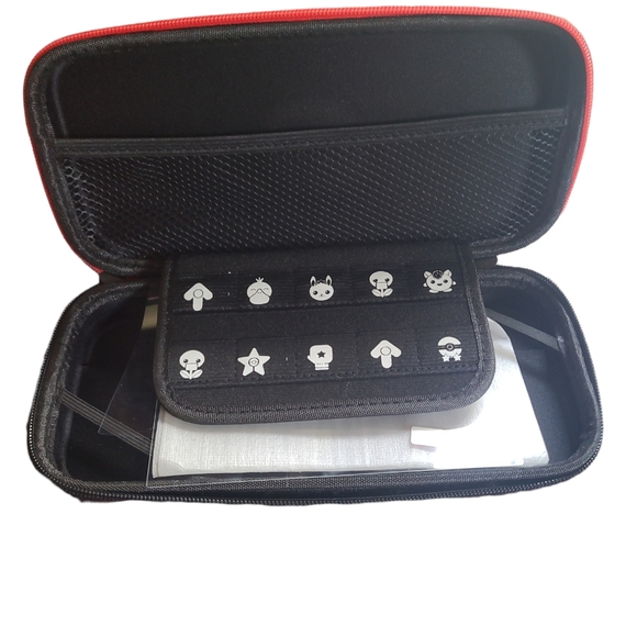 Pokemon nintendo switch case - Picture 2 of 2